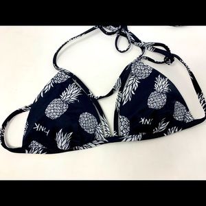 PINK Victoria’s Secret reversible bikini top small